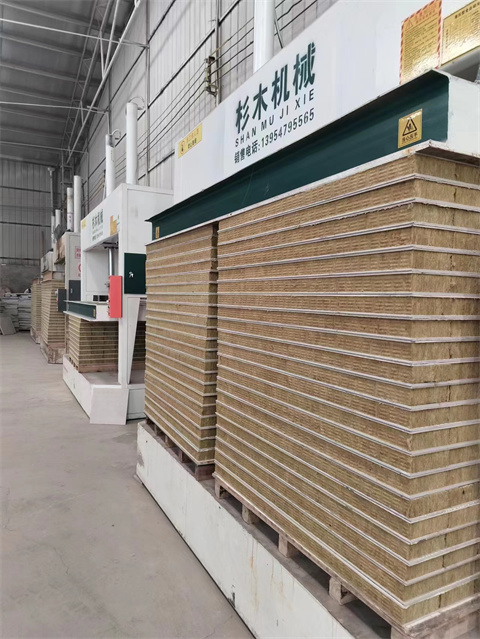 佳和星工厂打包区